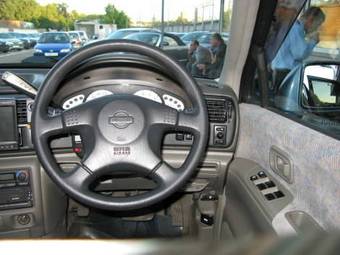 1999 Nissan R~nessa Pics