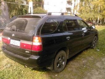 1999 Nissan R~nessa Pictures