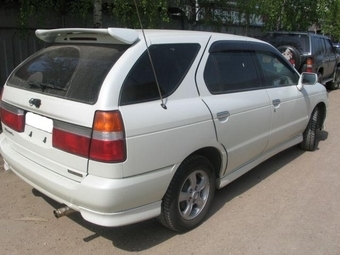 2000 Nissan R~nessa