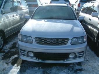 Nissan R~nessa