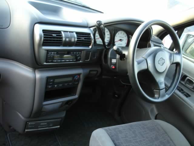 2000 Nissan R~nessa