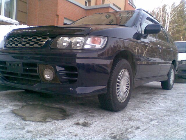2000 Nissan R~nessa