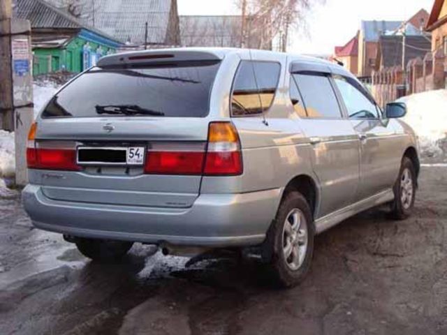 2000 Nissan R~nessa