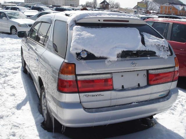 2000 Nissan R~nessa