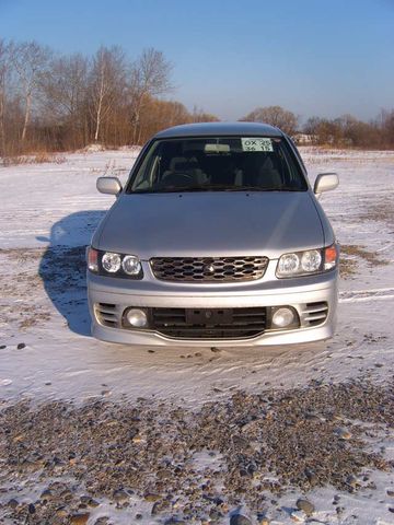 2000 Nissan R~nessa
