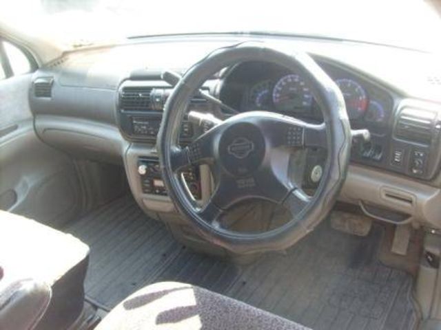 2000 Nissan R~nessa