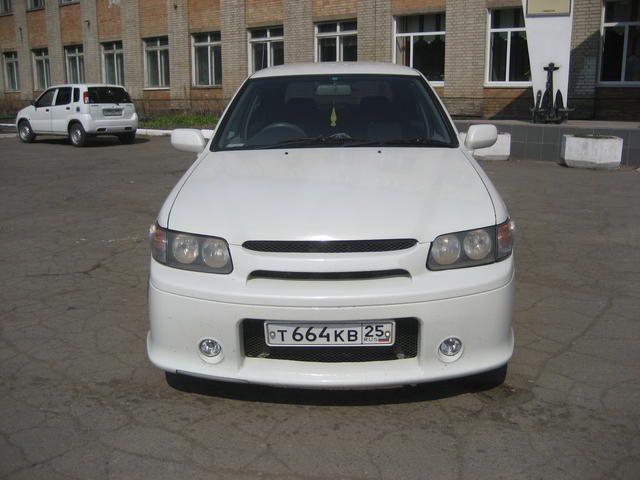 2000 Nissan R~nessa