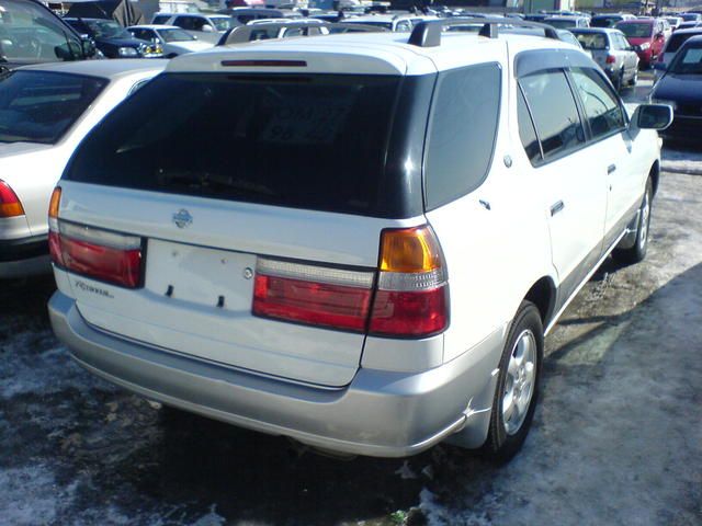 2000 Nissan R~nessa