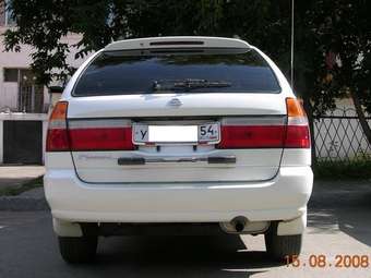 2000 Nissan R~nessa Photos