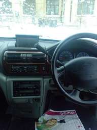 2000 Nissan R~nessa Images