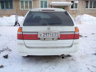 2000 Nissan R~nessa Images