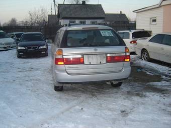 2000 Nissan R~nessa Photos