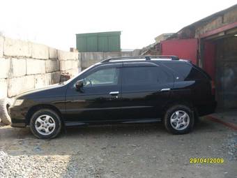 2000 Nissan R~nessa Pictures
