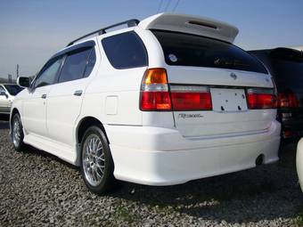 2000 Nissan R~nessa Photos