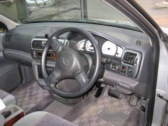 2000 Nissan R~nessa For Sale