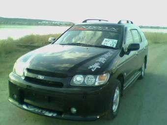 2000 Nissan R~nessa Wallpapers