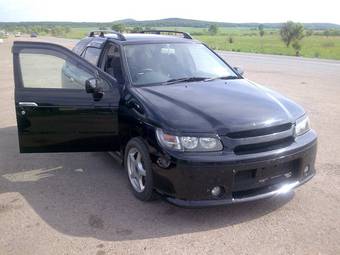 2000 Nissan R~nessa Photos