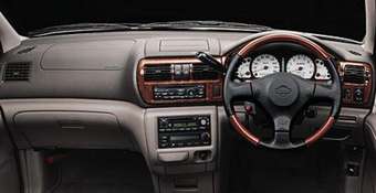 2001 Nissan R~nessa For Sale