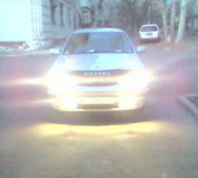 2001 Nissan R~nessa Photos