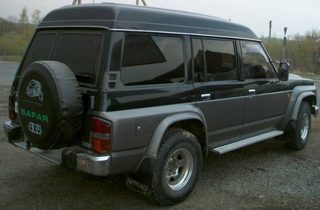 1990 Nissan Safari