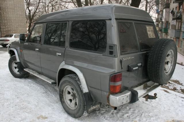1990 Nissan Safari