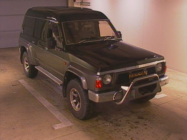 1990 Nissan Safari Pictures