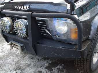 Nissan Safari