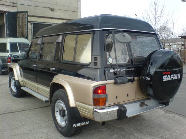 1993 Nissan Safari