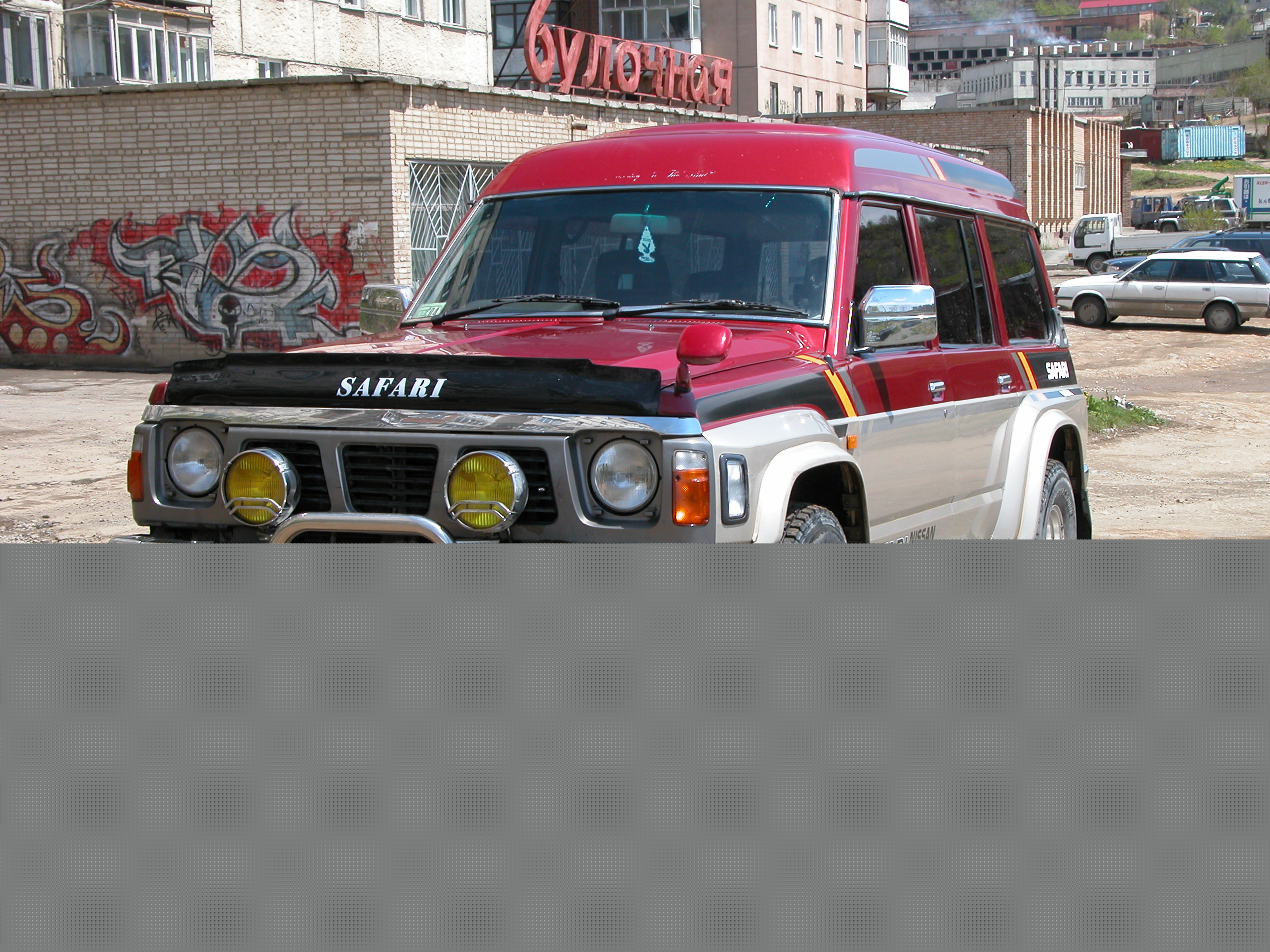 1994 Nissan Safari