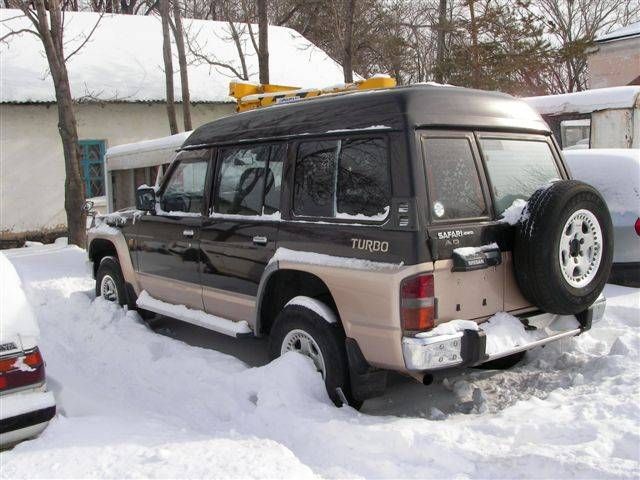 1995 Nissan Safari