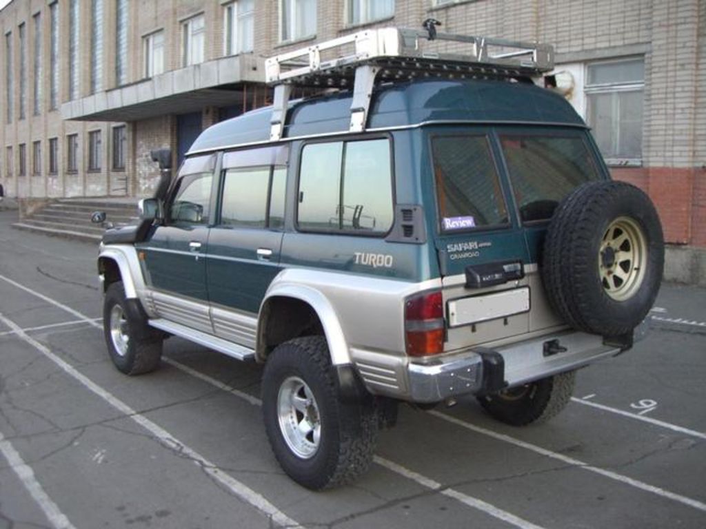 1995 Nissan Safari