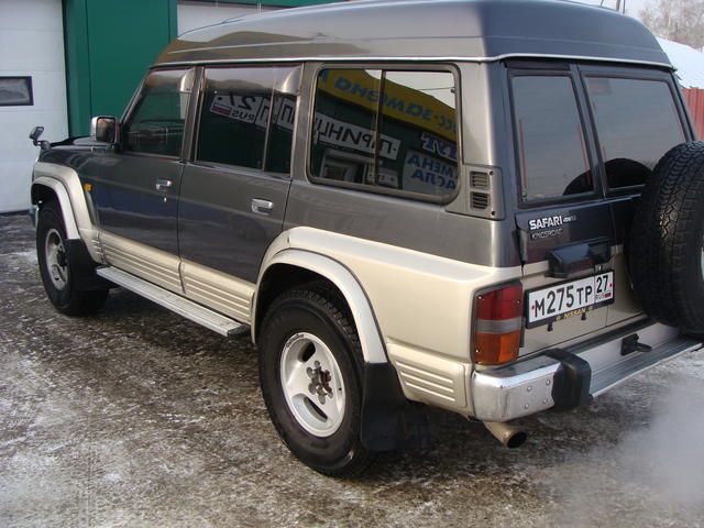 1995 Nissan Safari