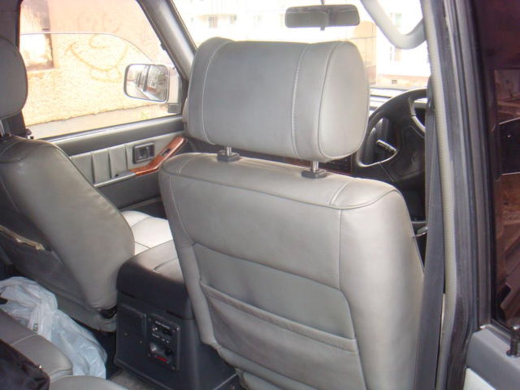 1995 Nissan Safari