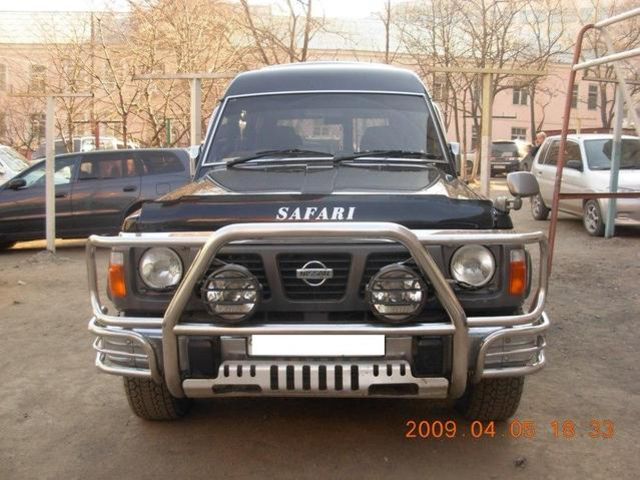 1995 Nissan Safari