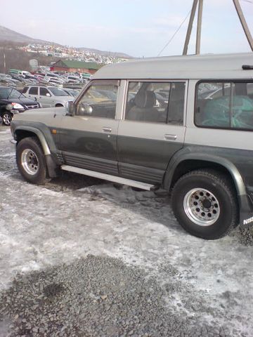 1995 Nissan Safari