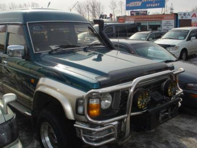 1996 Nissan Safari