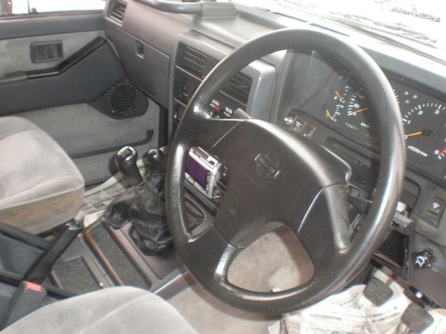 1996 Nissan Safari