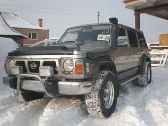 1996 Nissan Safari Pictures