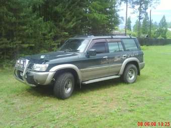 1997 Nissan Safari Pictures