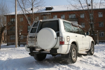 1998 Nissan Safari