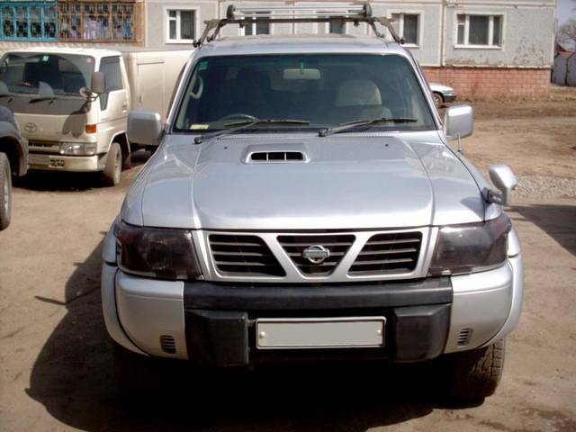 1998 Nissan Safari