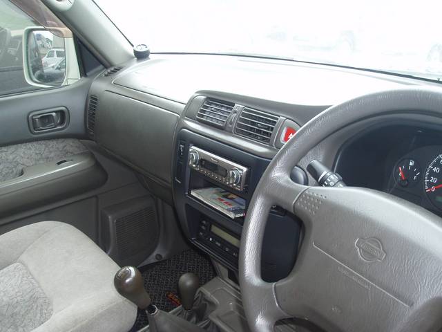 1998 Nissan Safari
