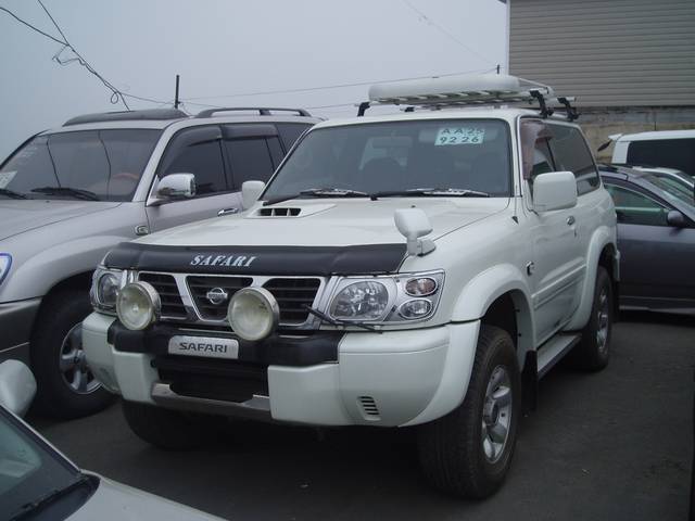 1998 Nissan Safari