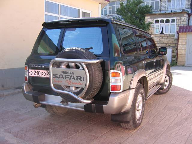1998 Nissan Safari