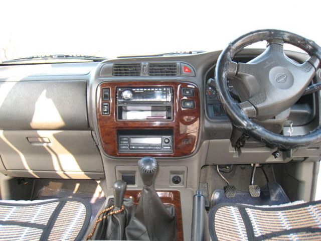 1998 Nissan Safari