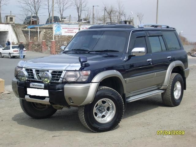 1998 Nissan Safari