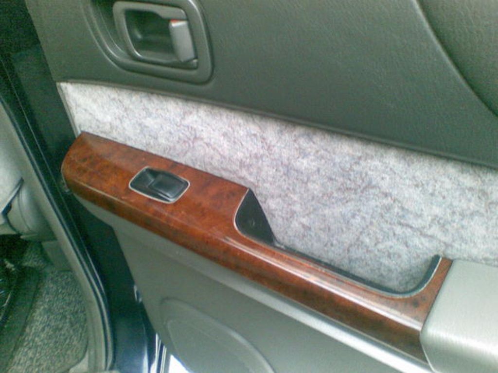1998 Nissan Safari