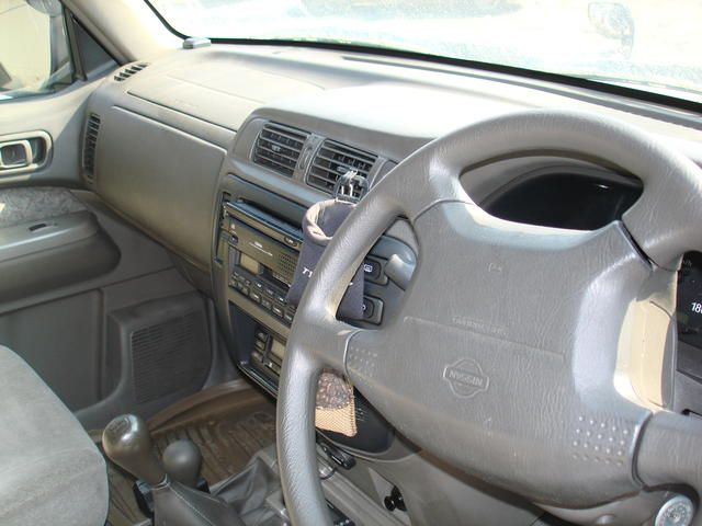 1998 Nissan Safari