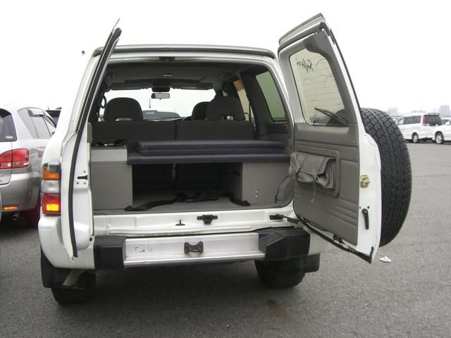 1998 Nissan Safari