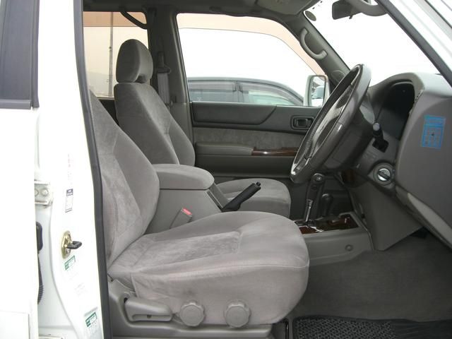 1998 Nissan Safari